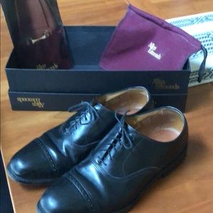Men’s Allen Edmonds dress shoes size 10